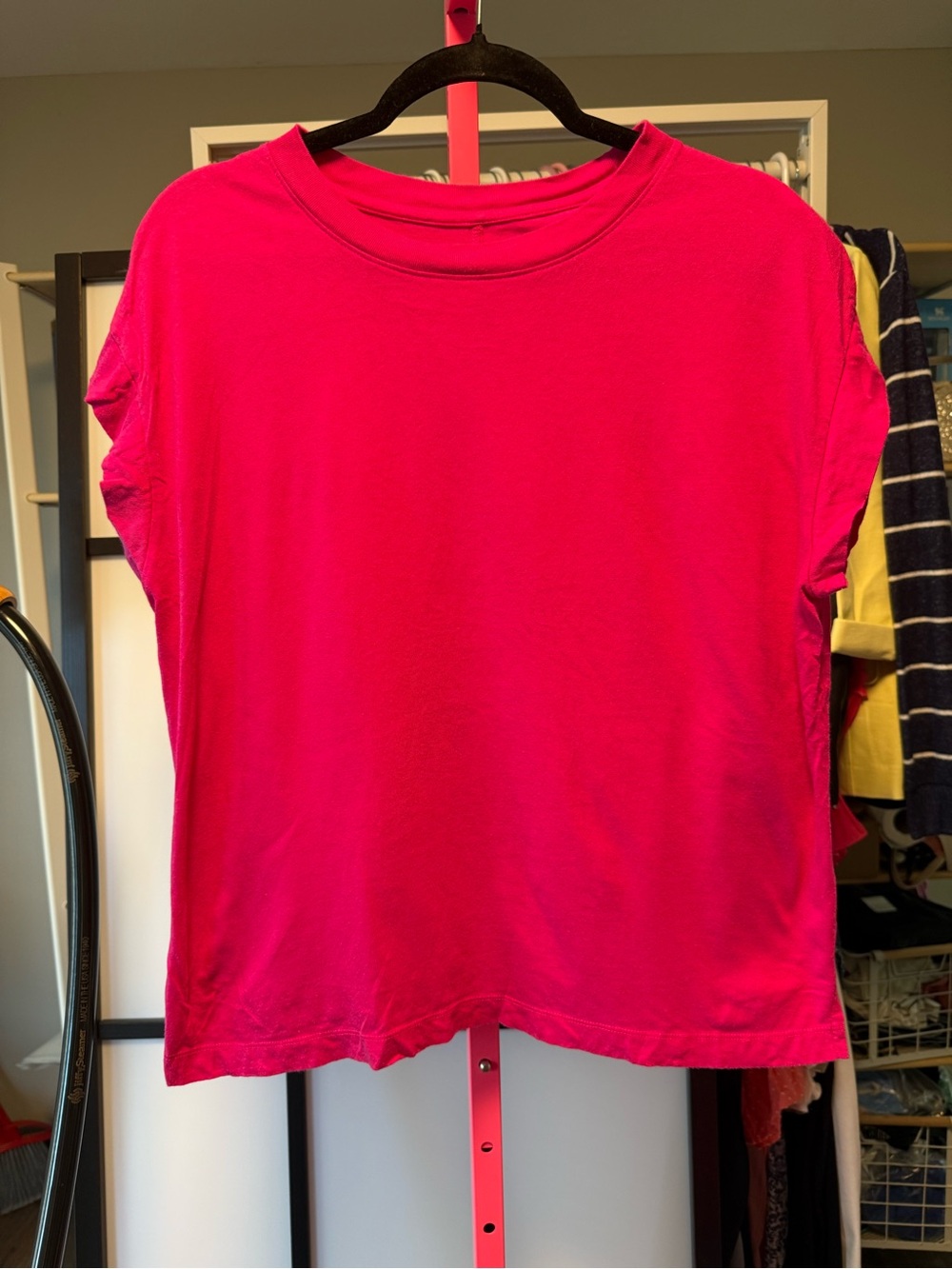 A New Day Women’s Large Hot Pink Boxy Short Sleeve Tee